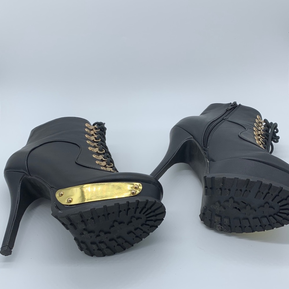 City Snappers Black Leather Heels - Picture 5 of 6